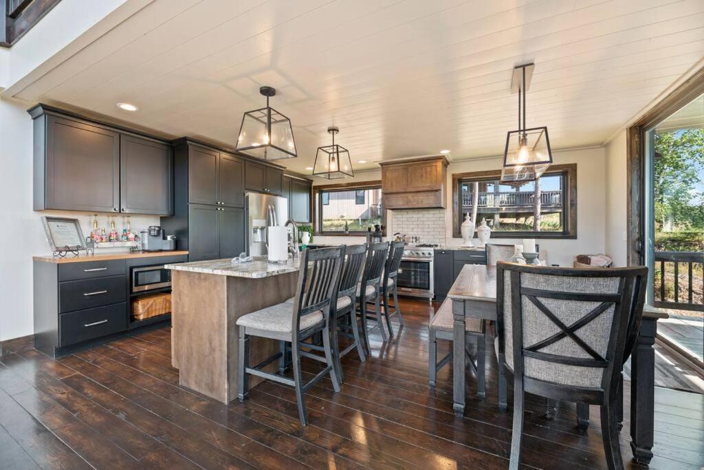 Altitude Adjustment- Panoramic Views, Sleeps 12 Villa Lead ภายนอก รูปภาพ